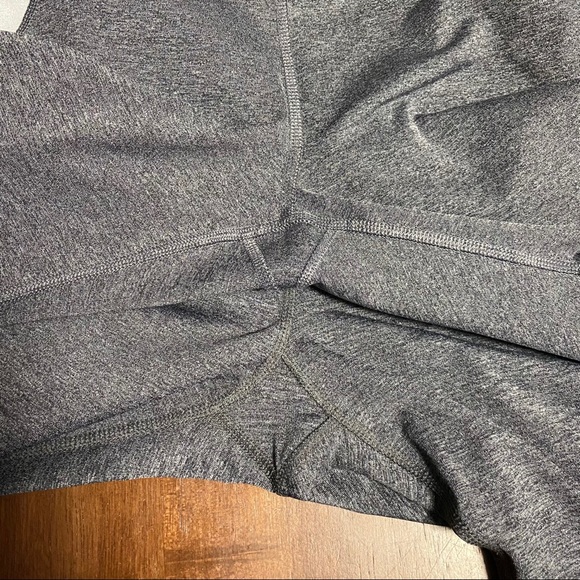 2/$25🟣 Grey/white Old Navy legging bundle - Picture 4 of 4